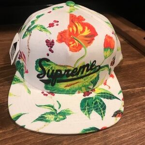 👟 Supreme Currant 5 Panel Snapback